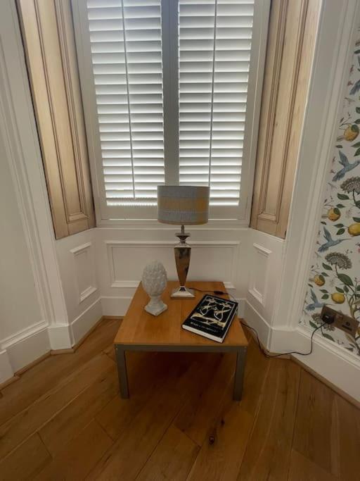 Appartement Stunning West End Flat! à Glasgow Extérieur photo